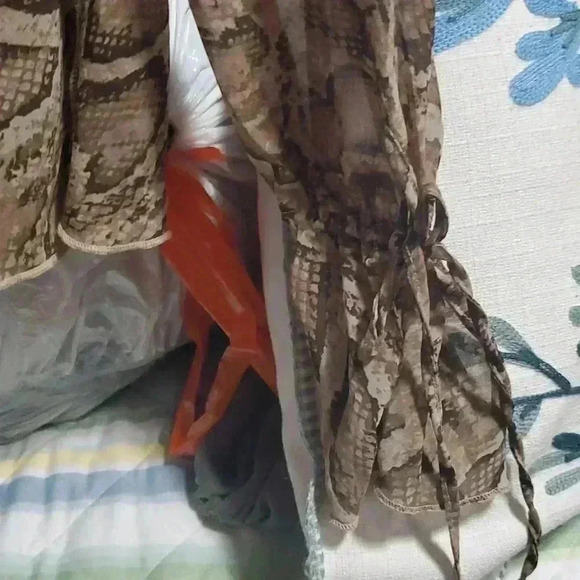 ☆☆☆Divided long sleeve blouse - Picture 6 of 9